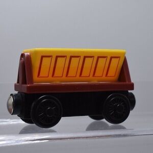 Dumper 2002 Vintage Car  Thomas and Friends Wooden Railway Train Gullane